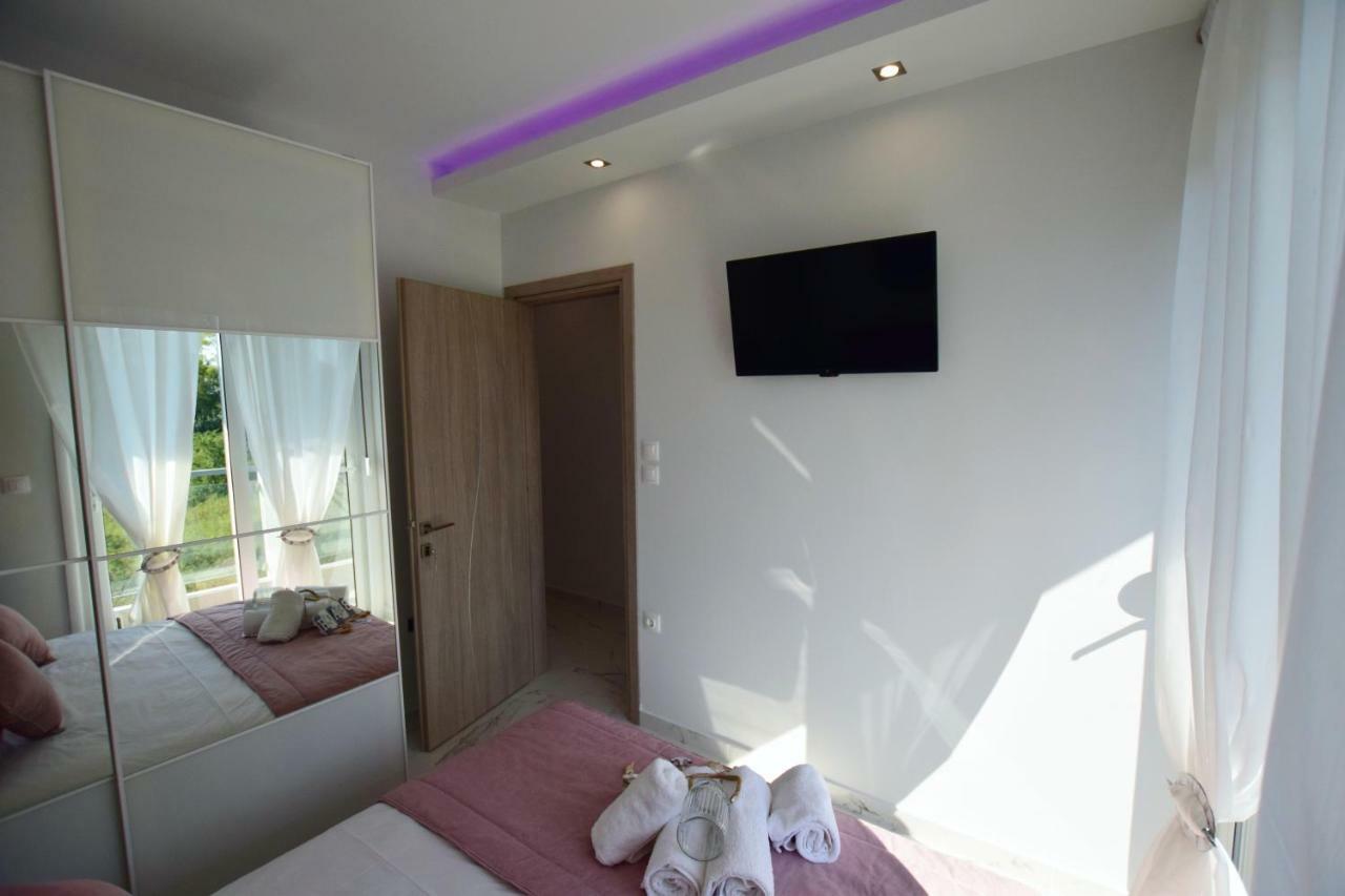 V Luxury Suites Toroni 3 Exterior foto