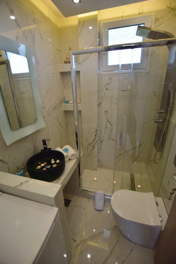V Luxury Suites Toroni 3 Exterior foto