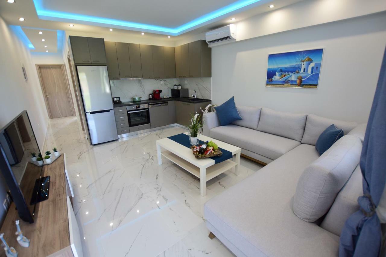 V Luxury Suites Toroni 3 Exterior foto