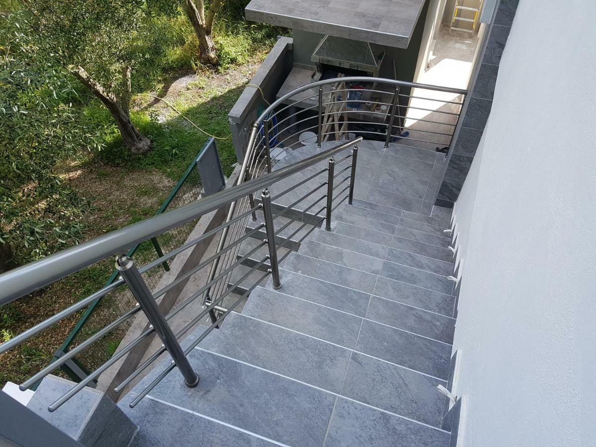V Luxury Suites Toroni 3 Exterior foto